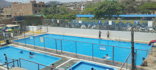 Piscina Las Laderas De Pachacamac