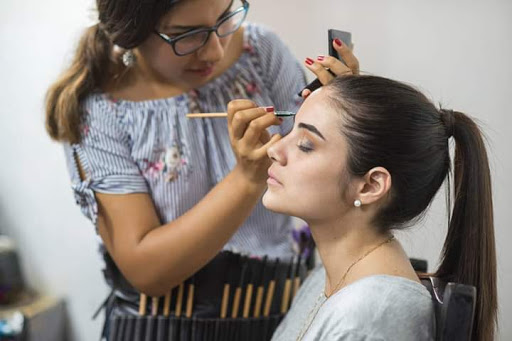 Karynn-Makeup Maquillaje y peinado profesional para novias